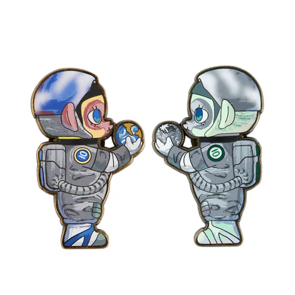 Molly Anniversary Statues Classical Retro Enamel Pin Badge/Fridge Magnet Blind Box