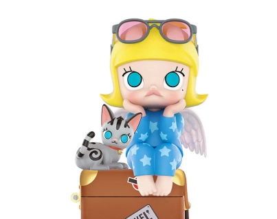 POP-MART-MOLLY-Keen-On-Travelling-100-Figurine-Online.webp